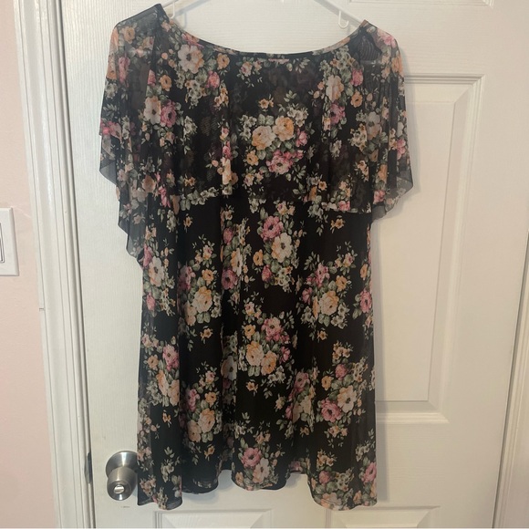 NSR Black Floral Blouse with Mesh Overlay - Picture 7 of 9